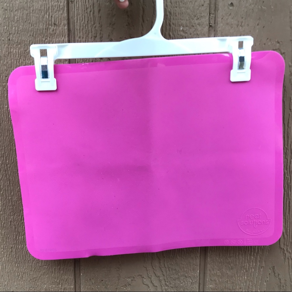 Neat Solutions silicone flexible stay mat pink